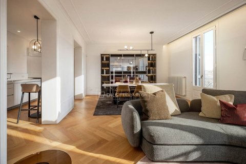 3 bedrooms apartment for sale in Barcelona, Catalonia, Spain № 6555