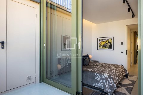 Apartamento de 2 dormitorios en venta en Barcelona, Cataluña, Spain № 6554 - foto 28