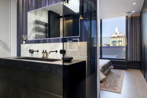 Apartamento de 2 dormitorios en venta en Barcelona, Cataluña, Spain № 6554 - foto 16