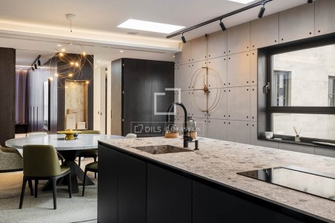 Apartamento de 2 dormitorios en venta en Barcelona, Cataluña, Spain № 6554 - foto 10