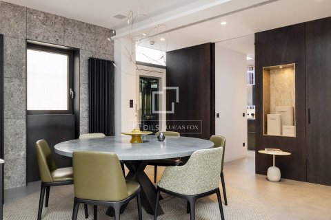 Apartamento de 2 dormitorios en venta en Barcelona, Cataluña, Spain № 6554 - foto 11