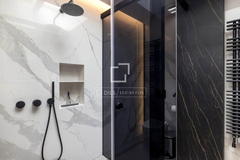 Apartamento de 2 dormitorios en venta en Barcelona, Cataluña, Spain № 6554 - foto 20