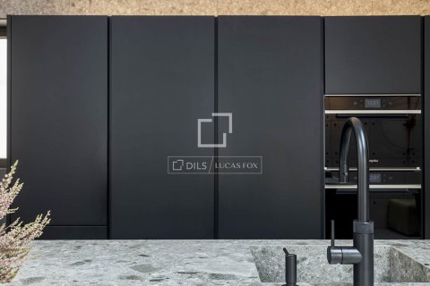 Apartamento de 2 dormitorios en venta en Barcelona, Cataluña, Spain № 6554 - foto 14