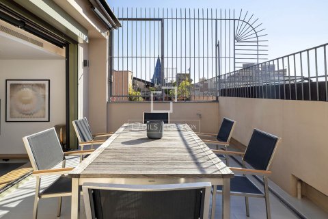 Apartamento de 2 dormitorios en venta en Barcelona, Cataluña, Spain № 6554 - foto 6