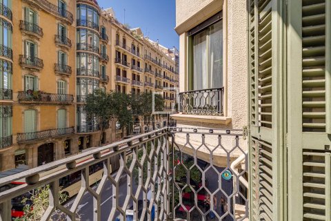 Apartamento de 5 dormitorios en venta en Barcelona, Cataluña, Spain № 6557 - foto 8