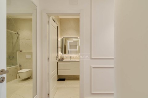 Apartamento de 5 dormitorios en venta en Barcelona, Cataluña, Spain № 6557 - foto 21