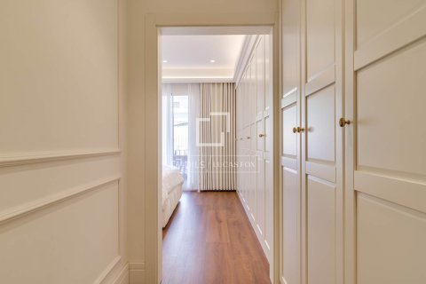 Apartamento de 5 dormitorios en venta en Barcelona, Cataluña, Spain № 6557 - foto 20