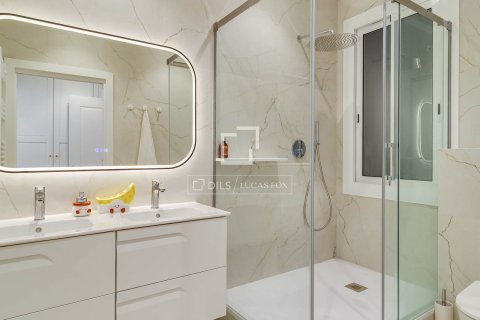 Apartamento de 5 dormitorios en venta en Barcelona, Cataluña, Spain № 6557 - foto 26