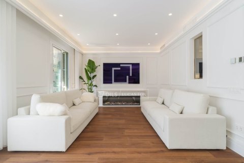 Apartamento de 5 dormitorios en venta en Barcelona, Cataluña, Spain № 6557 - foto 7