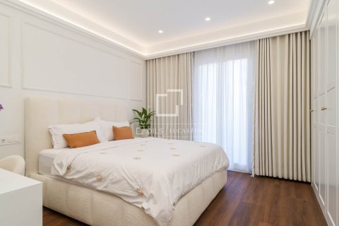 Apartamento de 5 dormitorios en venta en Barcelona, Cataluña, Spain № 6557 - foto 4