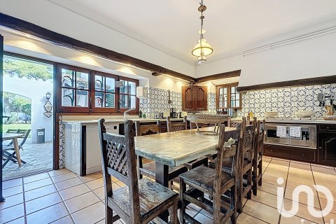 11 bedrooms house for sale in Sant Pere de Ribes, Barcelona, Catalonia, Spain № 4802 - photo 27