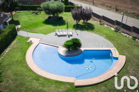 Земельный участок 831м² в Палау-Солите I Плегамансе, Барселона, Каталония, Испания № 4805