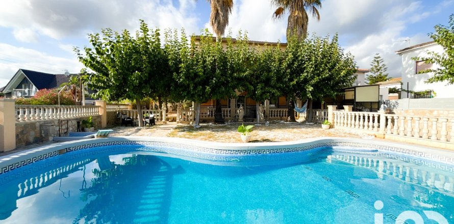 6 bedrooms house for sale in El Vendrell, Tarragona, Catalonia, Spain № 4804