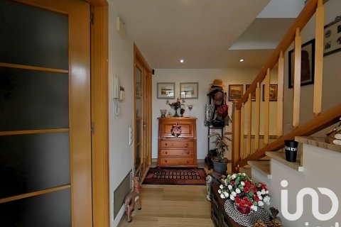 6 bedrooms house for sale in Alpicat, Lleida, Catalonia, Spain № 4799 - photo 14