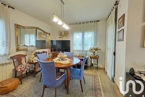 6 bedrooms house for sale in Alpicat, Lleida, Catalonia, Spain № 4799 - photo 10