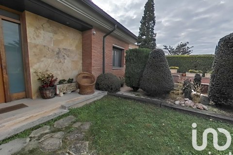 6 bedrooms house for sale in Alpicat, Lleida, Catalonia, Spain № 4799 - photo 4