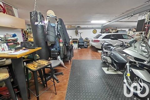 6 bedrooms house for sale in Alpicat, Lleida, Catalonia, Spain № 4799 - photo 25