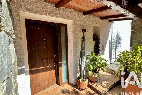 Сasa de 3 dormitorios en venta en Llica D'amunt, Barcelona, Cataluña, Spain № 7515 - foto 20