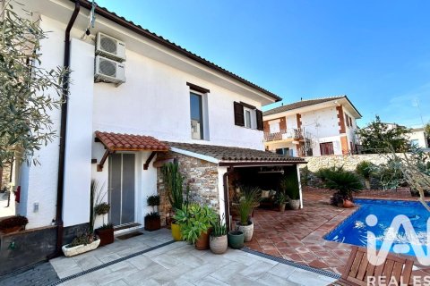 Сasa de 3 dormitorios en venta en Llica D'amunt, Barcelona, Cataluña, Spain № 7515 - foto 14