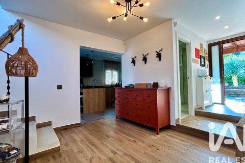 Сasa de 3 dormitorios en venta en Llica D'amunt, Barcelona, Cataluña, Spain № 7515 - foto 29