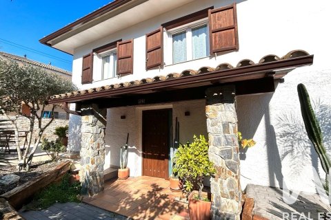 Сasa de 3 dormitorios en venta en Llica D'amunt, Barcelona, Cataluña, Spain № 7515 - foto 19