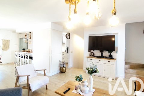 6 bedrooms townhouse for sale in Sant Pere de Ribes, Barcelona, Catalonia, Spain № 7513 - photo 23