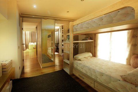 3 bedrooms apartment for sale in Barcelona, Catalonia, Spain № 8286 - photo 26