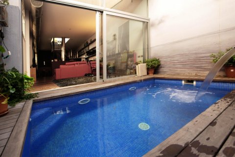 3 bedrooms apartment for sale in Barcelona, Catalonia, Spain № 8286 - photo 3
