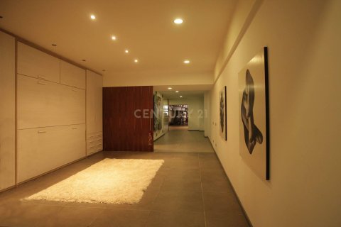 3 bedrooms apartment for sale in Barcelona, Catalonia, Spain № 8286 - photo 21