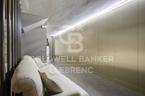 354 sq.m. duplex for sale in Barcelona, Catalonia, Spain № 6073 - photo 18