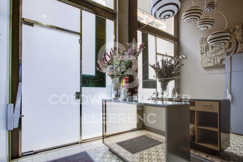 354 sq.m. duplex for sale in Barcelona, Catalonia, Spain № 6073 - photo 19