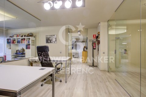 354 sq.m. duplex for sale in Barcelona, Catalonia, Spain № 6073 - photo 9