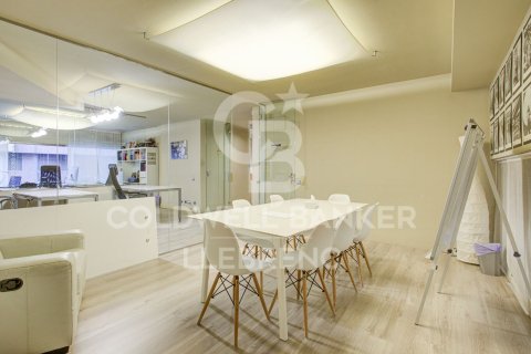354 sq.m. duplex for sale in Barcelona, Catalonia, Spain № 6073 - photo 3