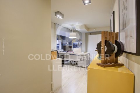 354 sq.m. duplex for sale in Barcelona, Catalonia, Spain № 6073 - photo 10