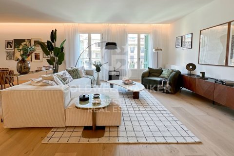 Купить квартиру в Барселона, Испания с 2 спальни, 96м², № 5989 - фото 3