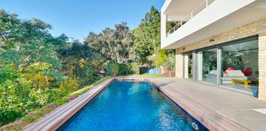 Вилла с 5 спальнями в Барселоне, Каталония, Испания № 1805