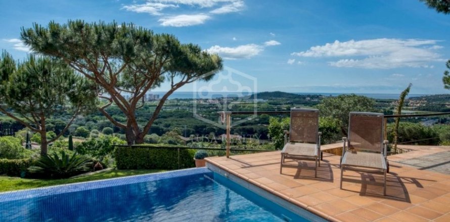 Вилла с 5 спальнями в Пладжа-де-Аро, Герона, Каталония, Испания № 931