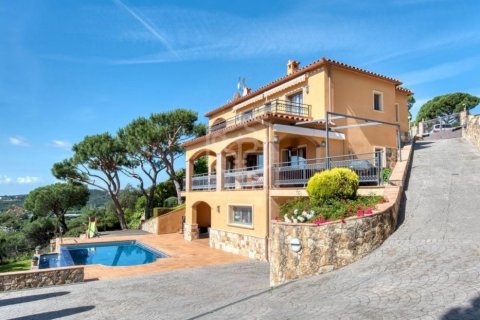 Купить виллу в Пладжа-де-Аро, Испания с 5 спален, 320м², № 931 - фото 8