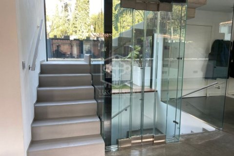 Купить виллу в Кастельдефельс, Испания с 5 спален, 340м², № 928 - фото 6