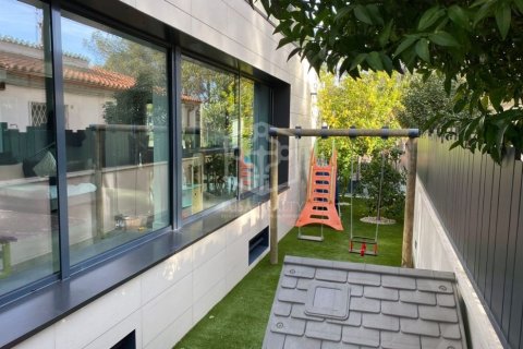 Купить виллу в Кастельдефельс, Испания с 5 спален, 340м², № 928 - фото 25