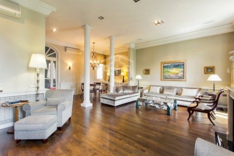 Квартира с 3 спальнями в Барселоне, Каталония, Испания № 933