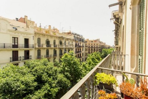 Купить квартиру в Барселона, Испания с 3 спальни, 200м², № 933 - фото 10