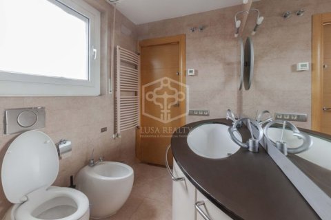 Купить квартиру в Барселона, Испания с 5 спален, 295м², № 929 - фото 13