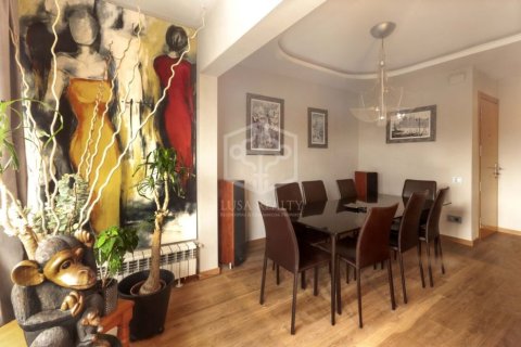 Купить квартиру в Барселона, Испания с 5 спален, 295м², № 929 - фото 4