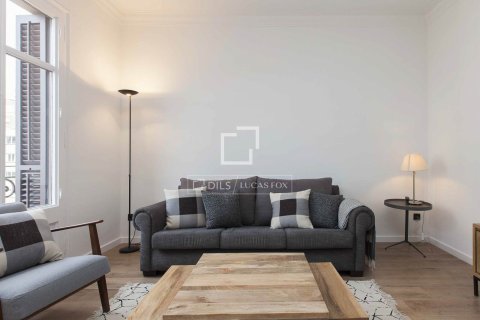 Apartamento de 3 dormitorios en venta en Barcelona, Cataluña, Spain № 3834 - foto 4