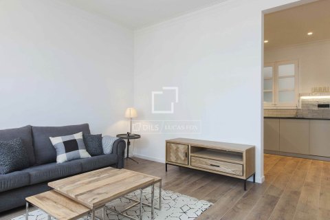 Apartamento de 3 dormitorios en venta en Barcelona, Cataluña, Spain № 3834 - foto 9