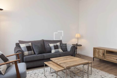 Apartamento de 3 dormitorios en venta en Barcelona, Cataluña, Spain № 3834 - foto 5