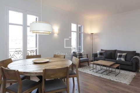 Apartamento de 3 dormitorios en venta en Barcelona, Cataluña, Spain № 3834 - foto 19