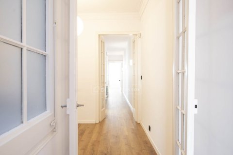 3 chambres apartment à vendre à Barcelona, Catalonia, Spain № 3835 - photo 4