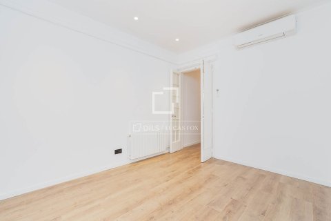 3 bedrooms apartment for sale in Barcelona, Catalonia, Spain № 3835 - photo 6